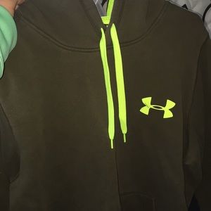 Under armour sweatshirt
